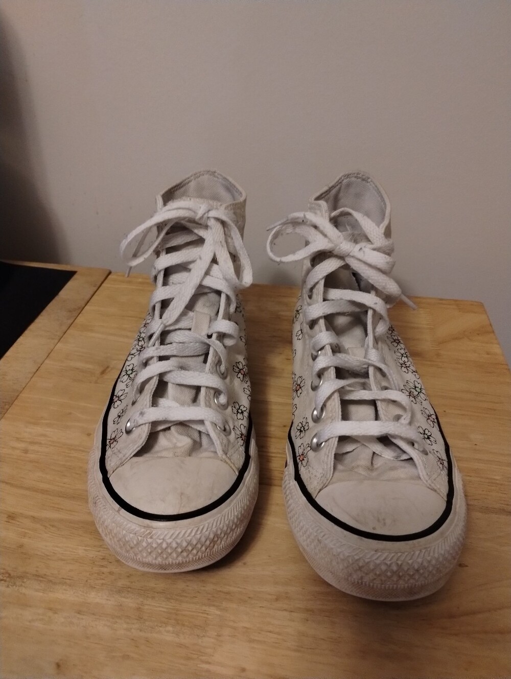 Converse Chuck Taylor Off White High Top Sneakers Daisies Size 8.5 - Picture 5 of 9